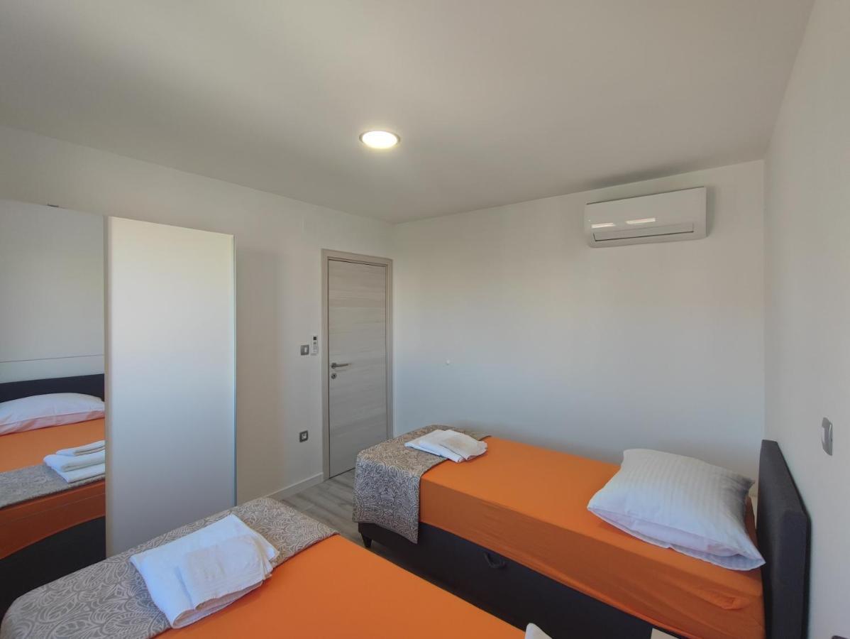Dali II Apartman Novalja Kültér fotó